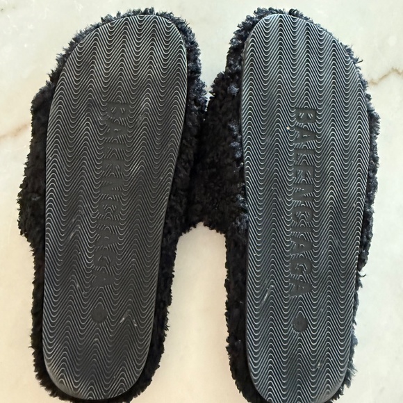 Men’s Balenciaga Furry Slide Sandals - Picture 4 of 6